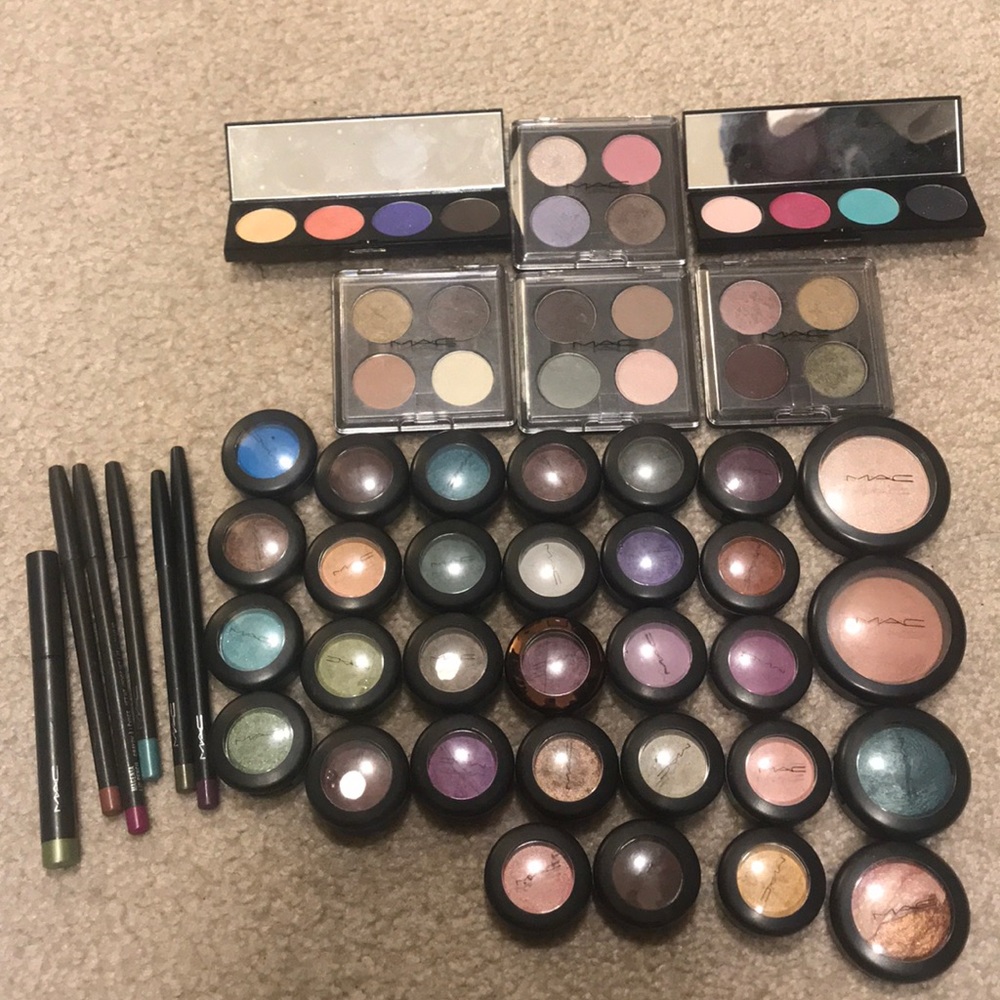 Mac cosmetics bundle